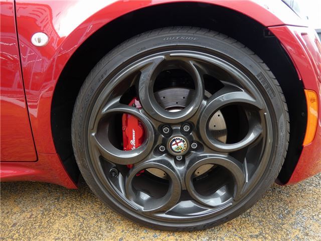 صورة مصغرة 14 لـ 2015 ALFA Romeo 4C