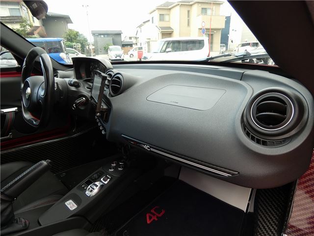 صورة مصغرة 17 لـ 2015 ALFA Romeo 4C
