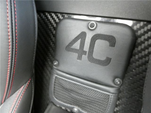 صورة مصغرة 32 لـ 2015 ALFA Romeo 4C