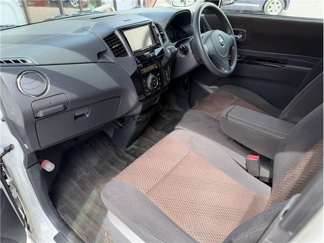 2009 Nissan ROOX — миниатюра 14
