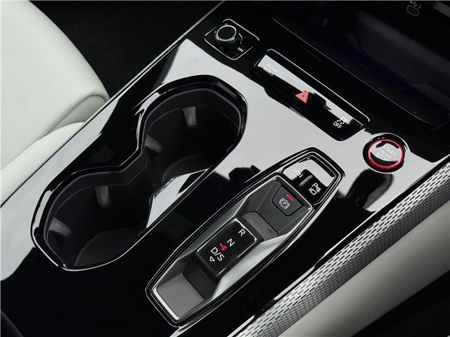 صورة مصغرة 11 لـ 2025 AUDI A5 AVANT