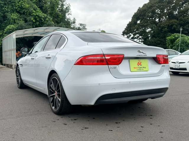 2015 Jaguar XE — фото 5