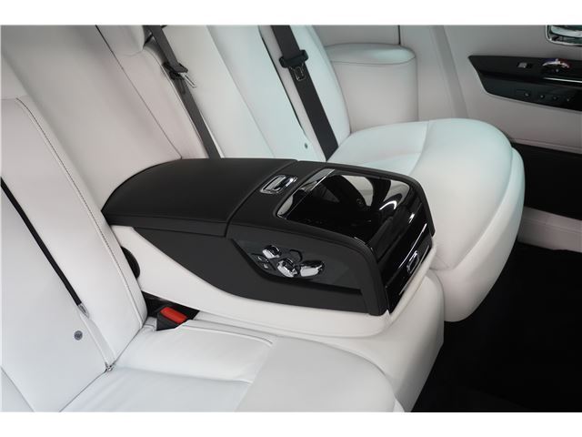صورة مصغرة 58 لـ 2026 ROLLS-ROYCE PHANTOM