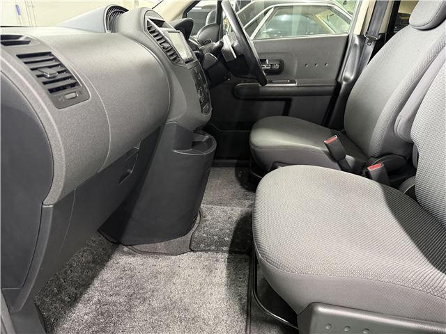 صورة مصغرة 16 لـ 2005 Nissan LAFESTA