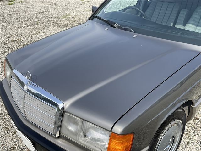 صورة 9 لـ 1989 Mercedes-BENZ 190