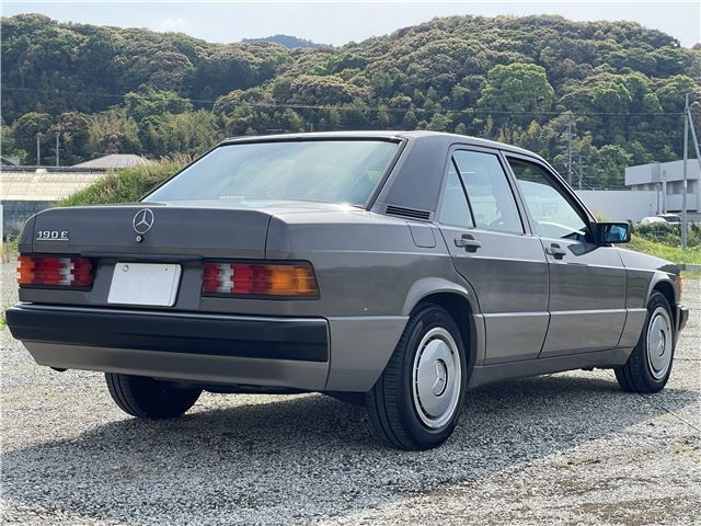 صورة 6 لـ 1989 Mercedes-BENZ 190