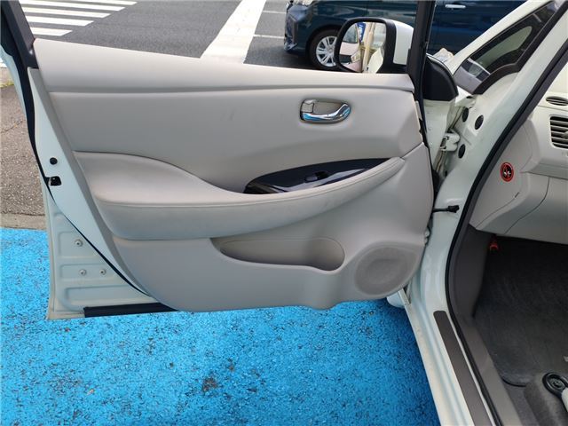 صورة مصغرة 24 لـ 2011 Nissan LEAF