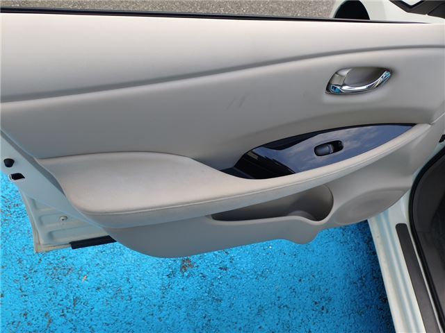 صورة مصغرة 31 لـ 2011 Nissan LEAF