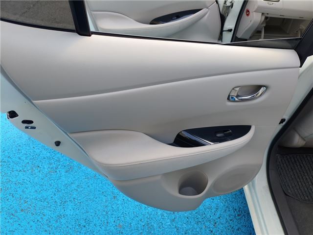 صورة مصغرة 32 لـ 2011 Nissan LEAF