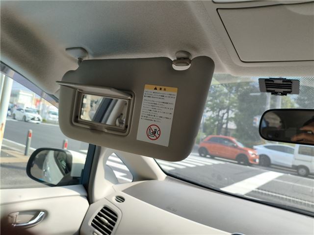 صورة مصغرة 43 لـ 2011 Nissan LEAF