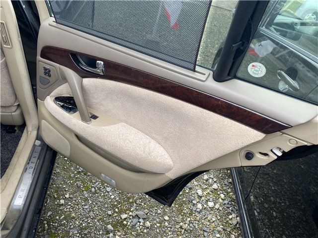 صورة 10 لـ 2004 Nissan PRESIDENT