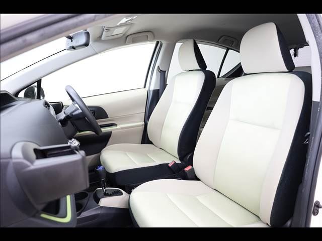 2013 Toyota AQUA — миниатюра 18