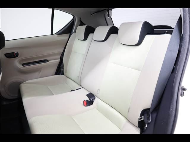 2013 Toyota AQUA — миниатюра 19