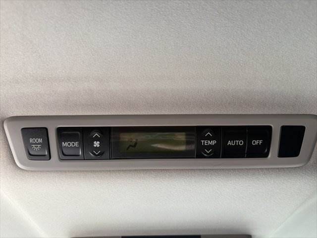 صورة مصغرة 50 لـ 2012 Toyota VELLFIRE