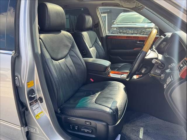 2004 Toyota CELSIOR 照片 10