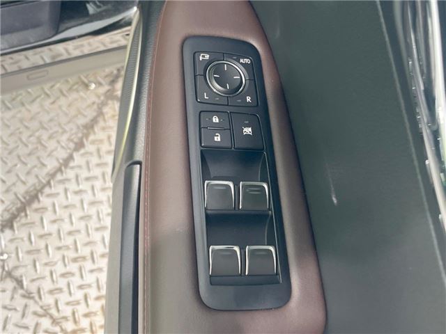 2016 Lexus RX — миниатюра 25