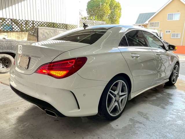 صورة 7 لـ 2013 Mercedes-BENZ CLA