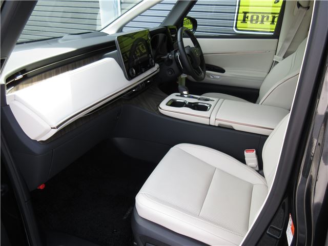 2024 Lexus LM 照片 2