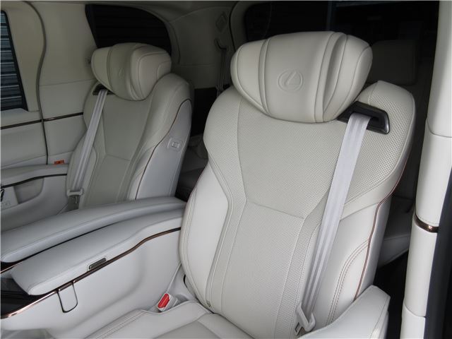 صورة مصغرة 32 لـ 2024 Lexus LM