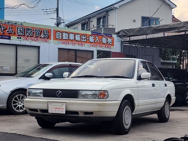 1990 Nissan SUNNY 照片 1