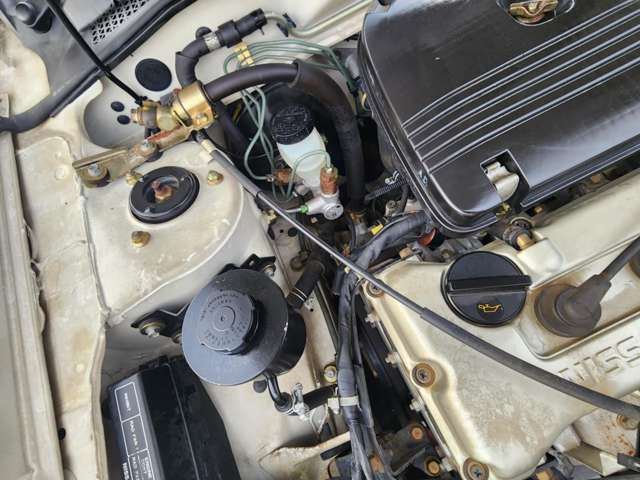 1990 Nissan SUNNY 照片 8