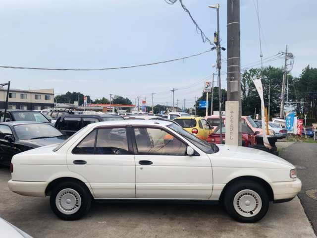 1990 Nissan SUNNY 照片 5