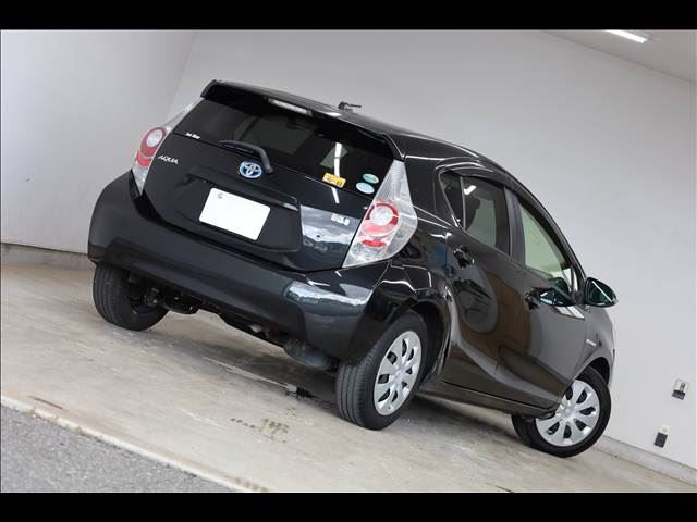 صورة مصغرة 12 لـ 2014 Toyota AQUA