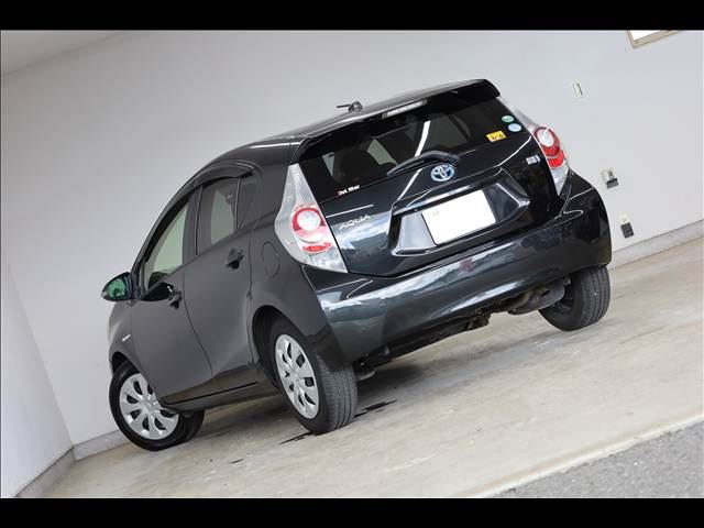 صورة مصغرة 11 لـ 2014 Toyota AQUA