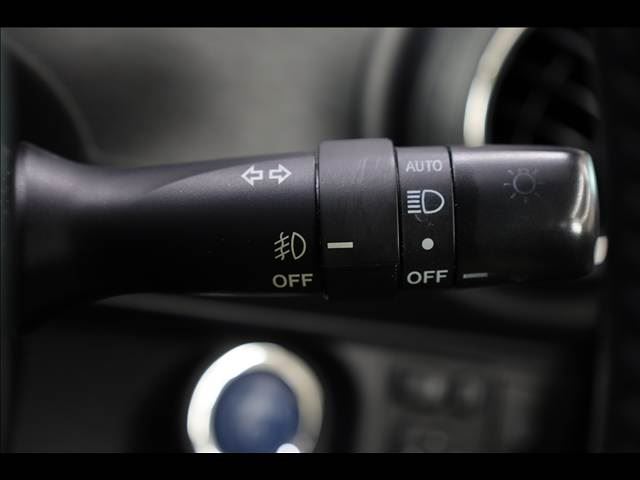صورة 10 لـ 2014 Toyota AQUA