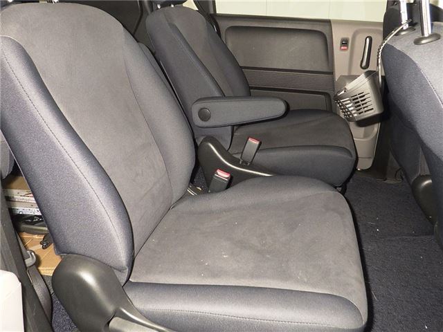 2009 Honda FREED — фото 4