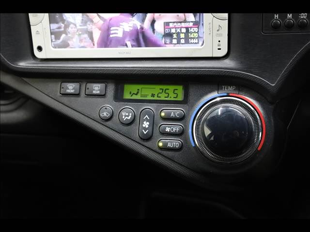 2012 Toyota AQUA — фото 8