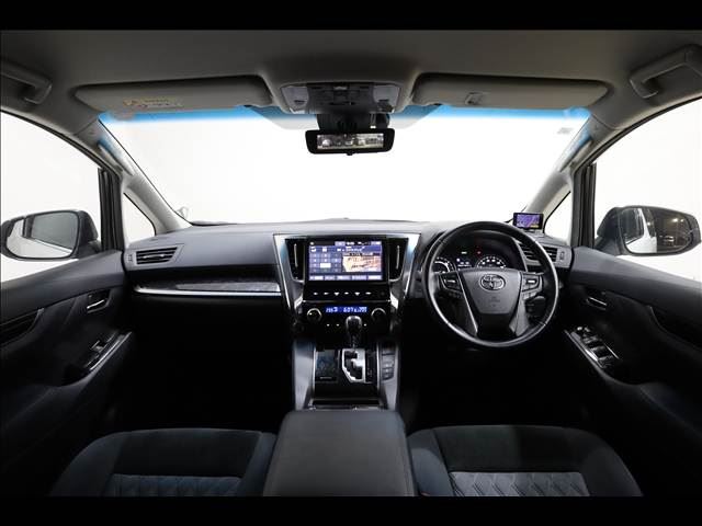 2019 Toyota VELLFIRE photo 3