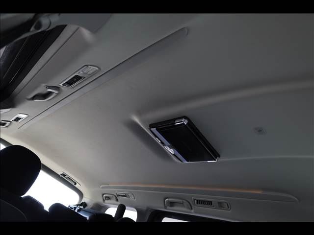 صورة مصغرة 16 لـ 2011 Toyota VELLFIRE
