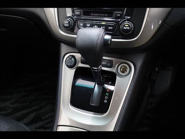 صورة مصغرة 15 لـ 2006 Toyota KLUGER HYBRID