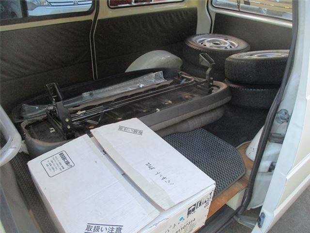 صورة مصغرة 22 لـ 1991 Nissan VANETTE LARGO COACH