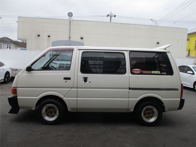 صورة 7 لـ 1991 Nissan VANETTE LARGO COACH