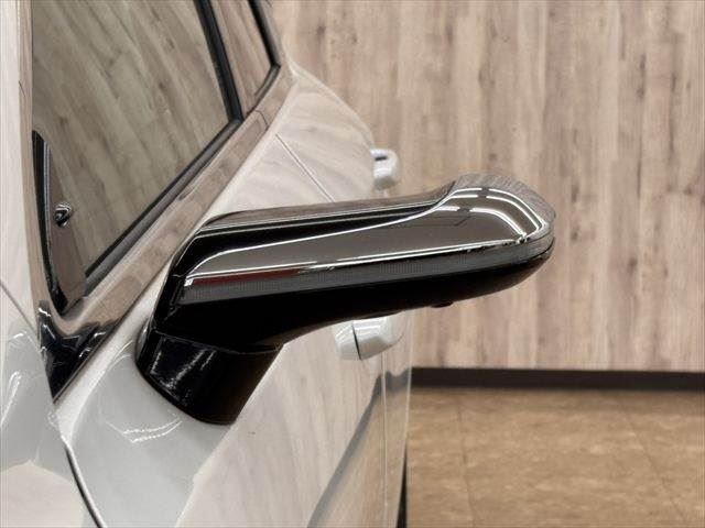 2020 Lexus ES thumbnail 23