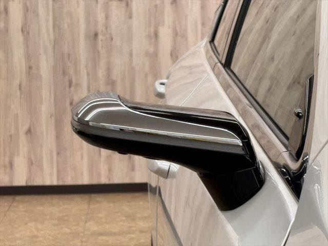 2020 Lexus ES thumbnail 24