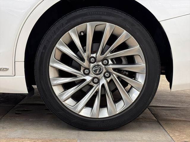 2020 Lexus ES thumbnail 26