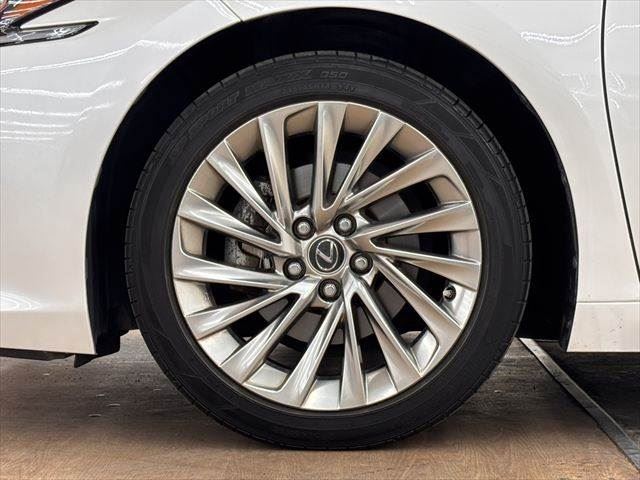 2020 Lexus ES thumbnail 27