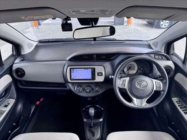 صورة 2 لـ 2016 Toyota VITZ