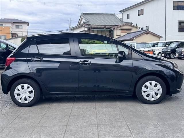 2016 Toyota VITZ thumbnail 11