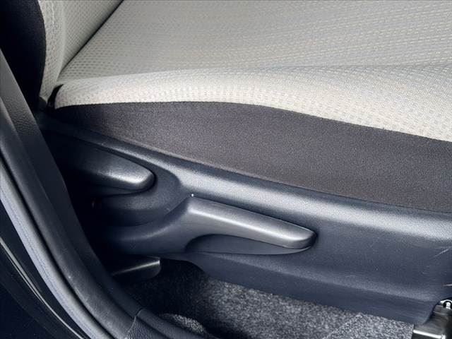 2016 Toyota VITZ thumbnail 30