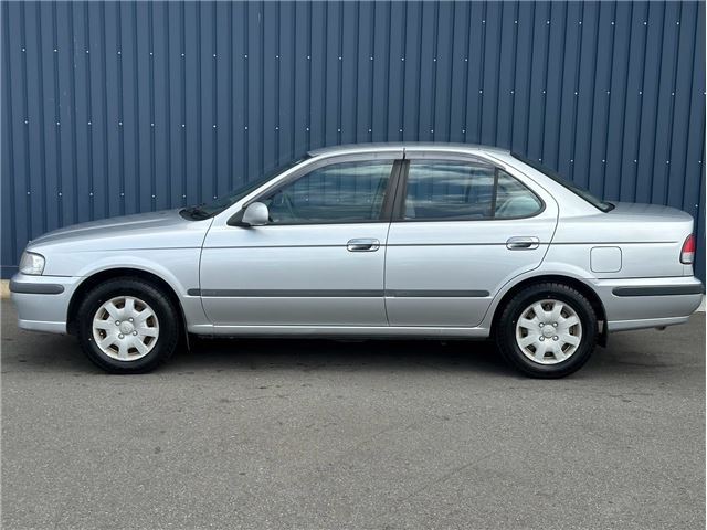 2001 Nissan SUNNY 照片 3