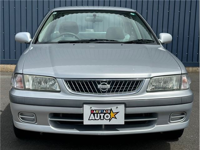 2001 Nissan SUNNY 照片 2