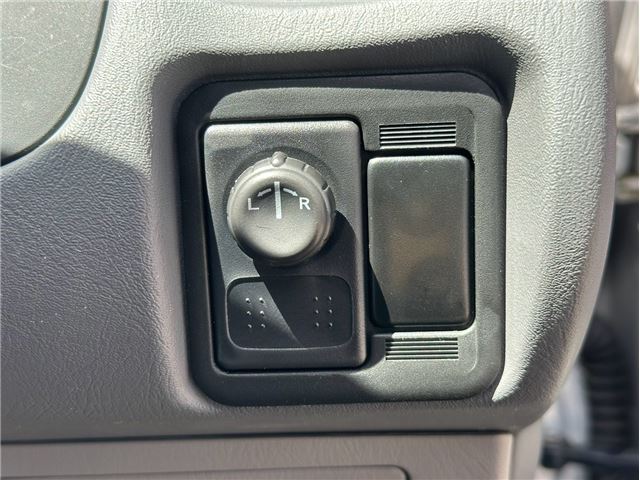 2001 Nissan SUNNY — миниатюра 22