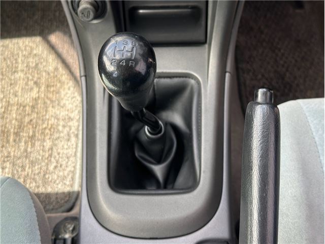 2001 Nissan SUNNY — миниатюра 24