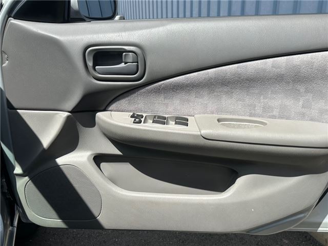2001 Nissan SUNNY — миниатюра 28
