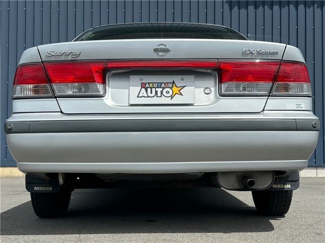 2001 Nissan SUNNY 照片 10