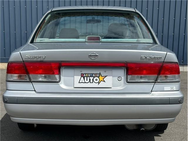 2001 Nissan SUNNY 照片 9